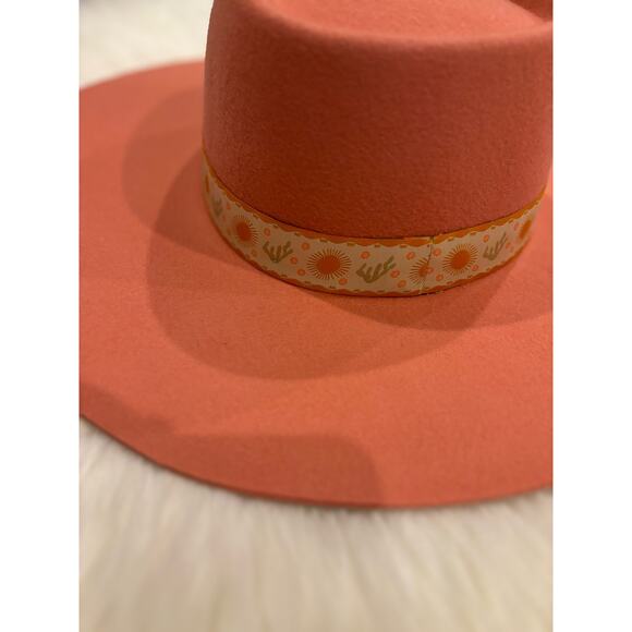 Gigi Pip Dakota Dae Triangle Crown Hat | Pink | XL 61 | NWT main image 16